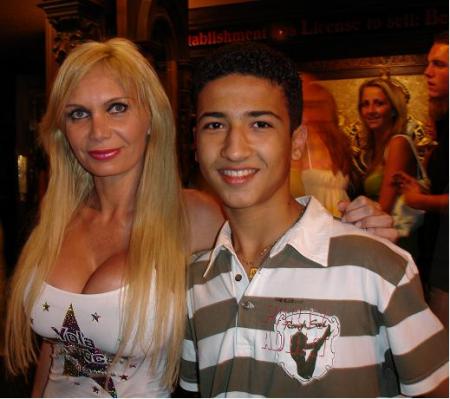 abdess wih gros nichons ( xxl )