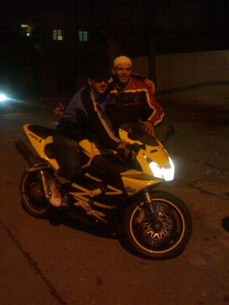 moi et hicham ac sa honda 9 54